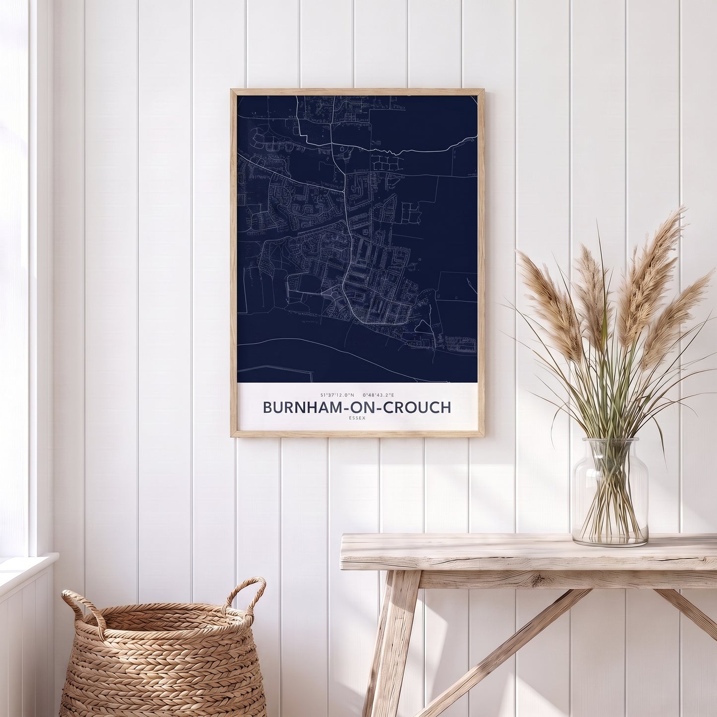 Burnham-on-Crouch — Framed Map Print (Navy)