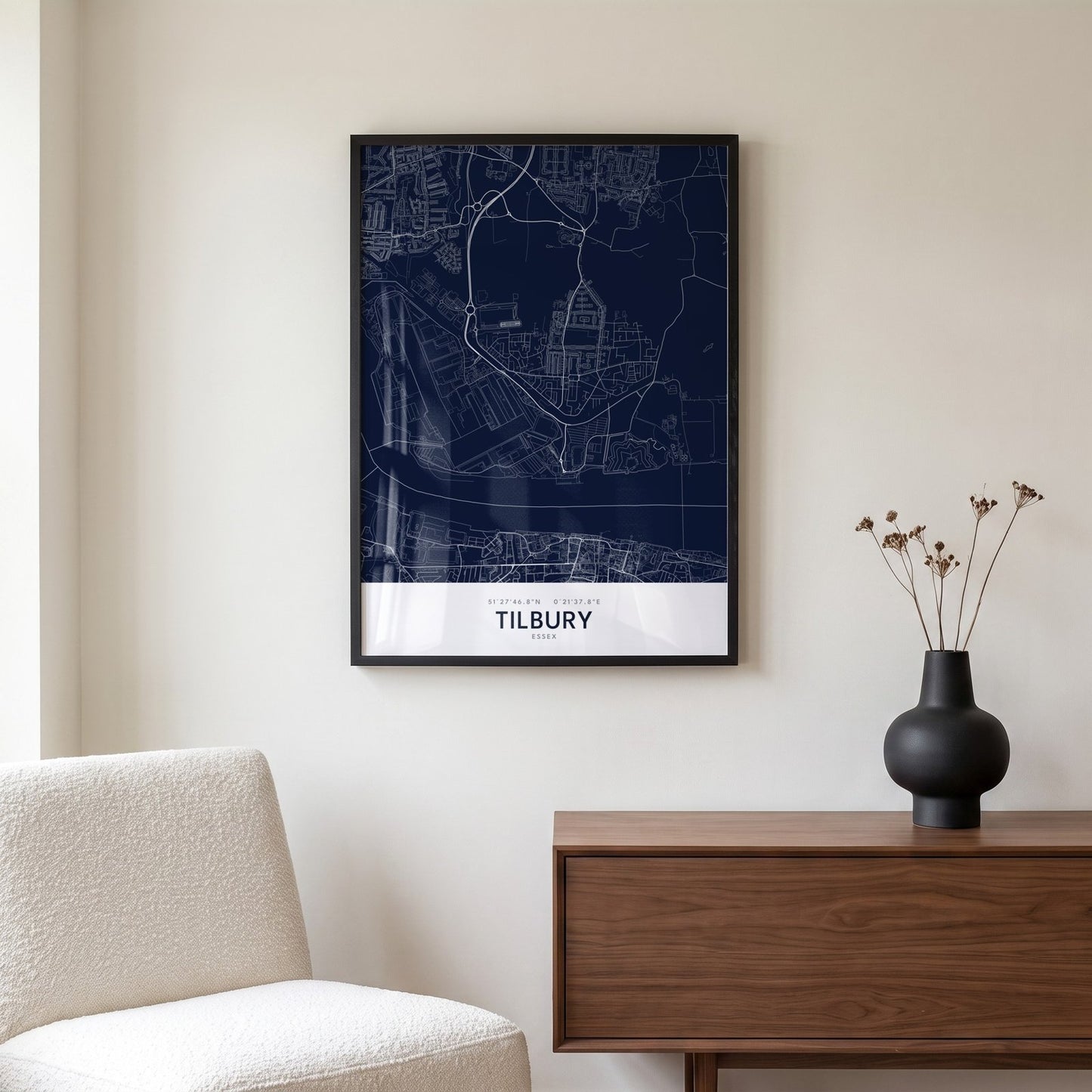 Tilbury — Framed Map Print (Navy)