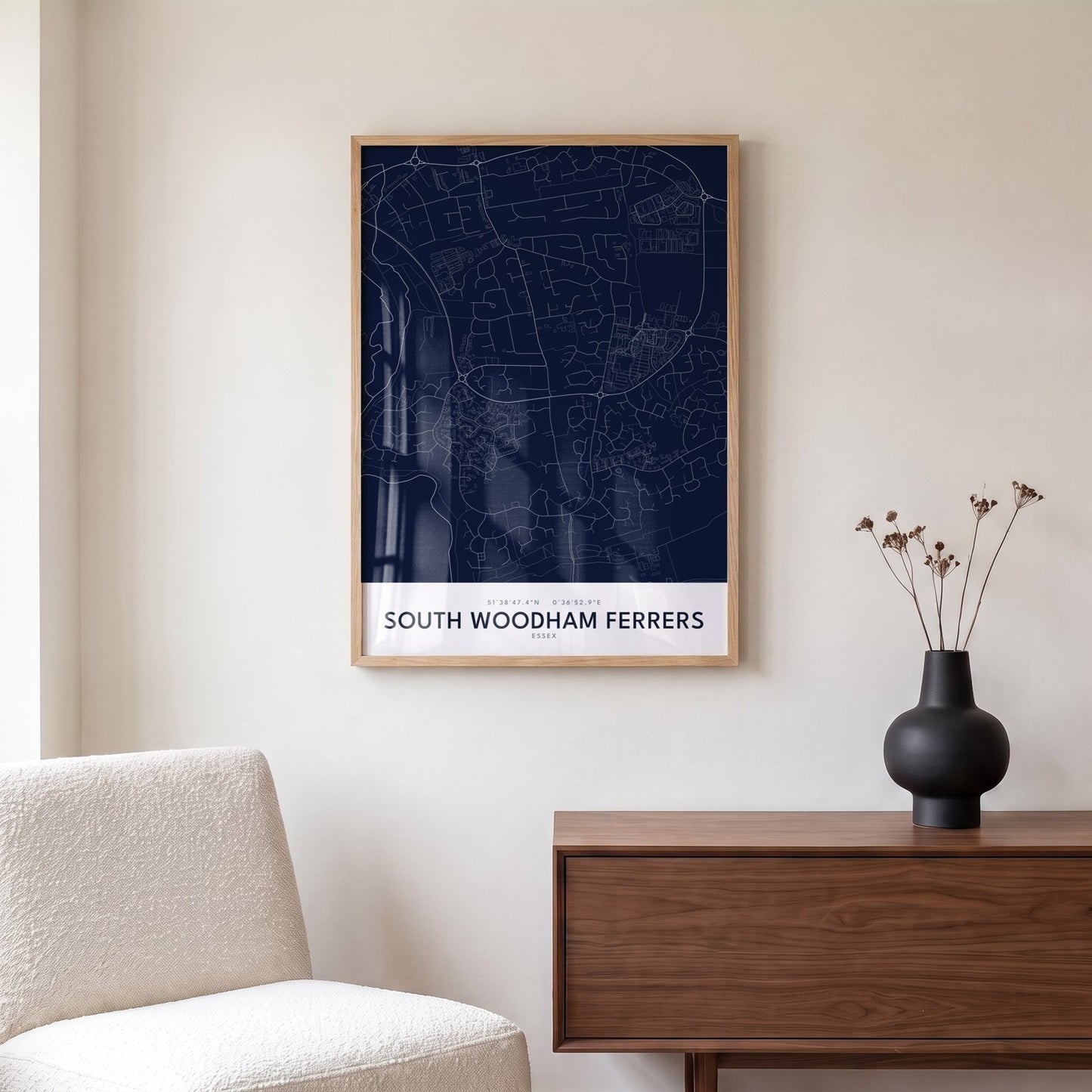 South Woodham Ferrers — Framed Map Print (Navy)