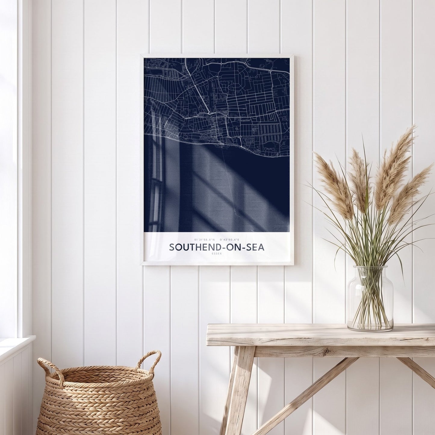 Southend-on-Sea — Framed Map Print (Navy)